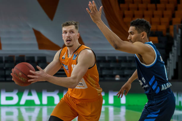 员的奋斗典 员的奋斗典