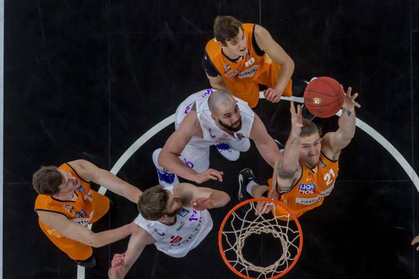 起战斗到底 起战斗到底